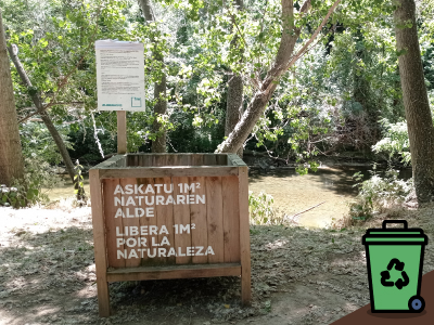 Recogiendo basuraleza